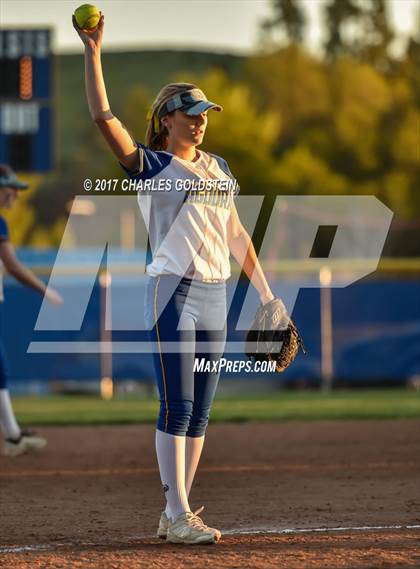 Thumbnail 2 in Royal @ Agoura photogallery.