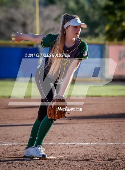 Thumbnail 2 in Royal @ Agoura photogallery.