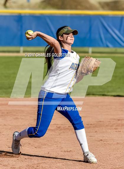 Thumbnail 2 in Royal @ Agoura photogallery.