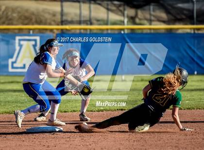 Thumbnail 2 in Royal @ Agoura photogallery.