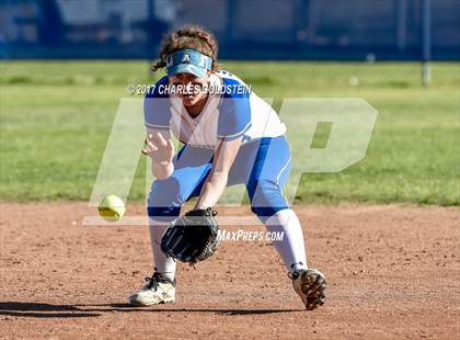 Thumbnail 2 in Royal @ Agoura photogallery.