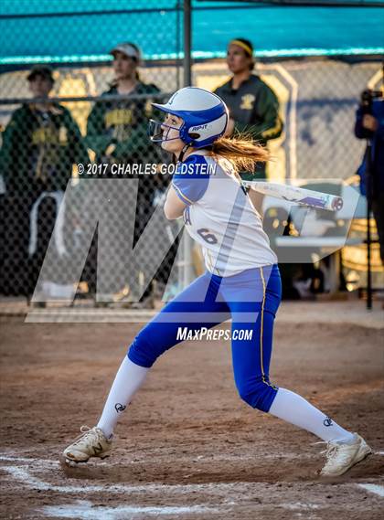 Thumbnail 1 in Royal @ Agoura photogallery.