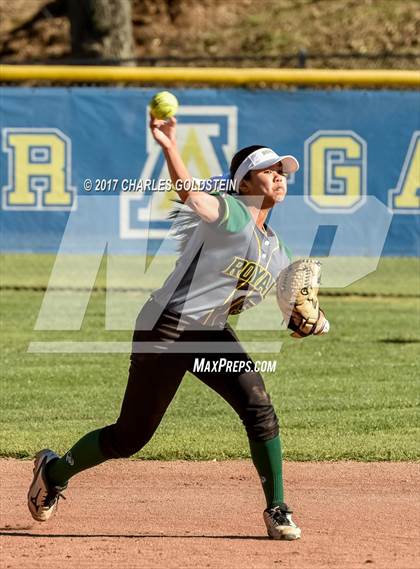 Thumbnail 3 in Royal @ Agoura photogallery.
