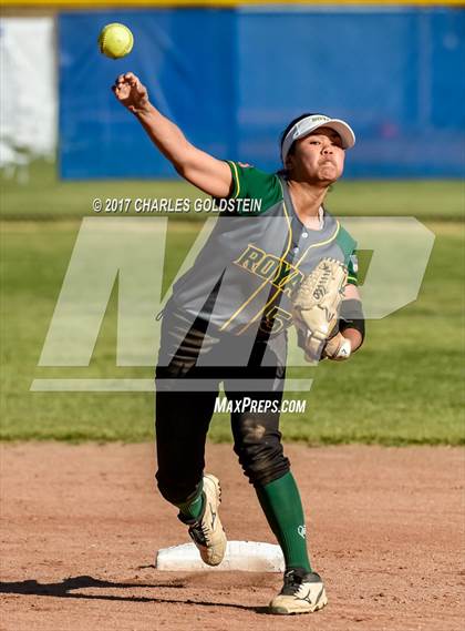 Thumbnail 2 in Royal @ Agoura photogallery.