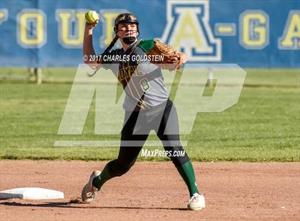 Thumbnail 2 in Royal @ Agoura photogallery.