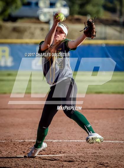 Thumbnail 1 in Royal @ Agoura photogallery.