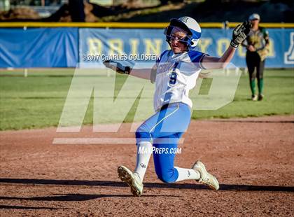 Thumbnail 3 in Royal @ Agoura photogallery.
