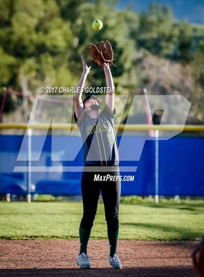 Thumbnail 1 in Royal @ Agoura photogallery.