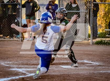 Thumbnail 3 in Royal @ Agoura photogallery.
