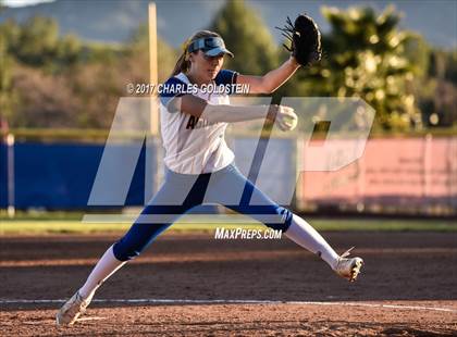 Thumbnail 1 in Royal @ Agoura photogallery.