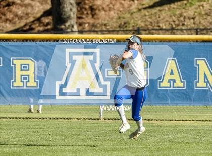 Thumbnail 1 in Royal @ Agoura photogallery.