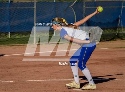 Thumbnail 3 in Royal @ Agoura photogallery.
