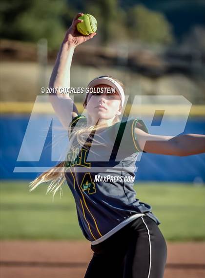 Thumbnail 3 in Royal @ Agoura photogallery.