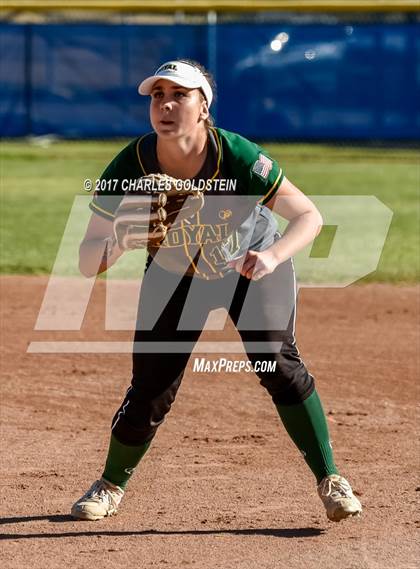 Thumbnail 2 in Royal @ Agoura photogallery.