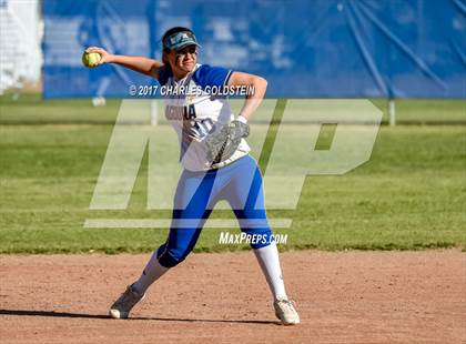 Thumbnail 3 in Royal @ Agoura photogallery.