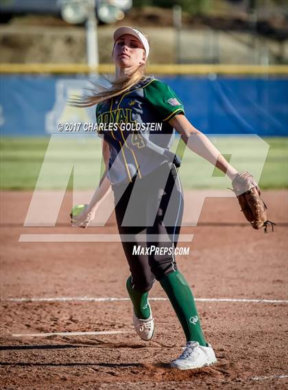 Thumbnail 2 in Royal @ Agoura photogallery.