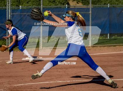 Thumbnail 2 in Royal @ Agoura photogallery.