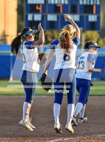 Thumbnail 1 in Royal @ Agoura photogallery.
