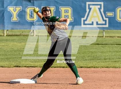 Thumbnail 1 in Royal @ Agoura photogallery.