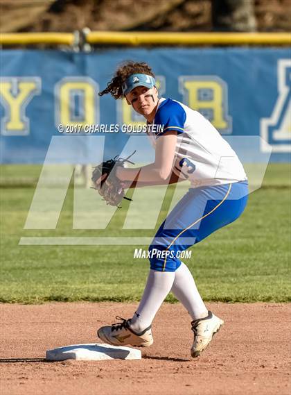 Thumbnail 2 in Royal @ Agoura photogallery.