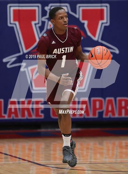 Thumbnail 2 in Westlake vs Austin High photogallery.