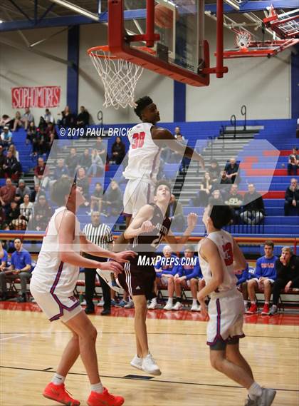 Thumbnail 2 in Westlake vs Austin High photogallery.