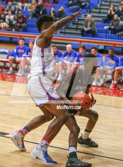 Thumbnail 1 in Westlake vs Austin High photogallery.