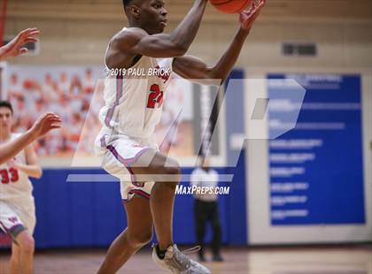 Thumbnail 3 in Westlake vs Austin High photogallery.