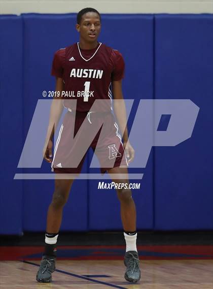 Thumbnail 1 in Westlake vs Austin High photogallery.