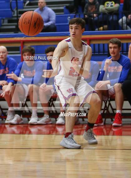 Thumbnail 3 in Westlake vs Austin High photogallery.