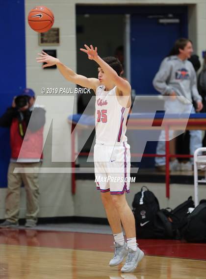 Thumbnail 1 in Westlake vs Austin High photogallery.