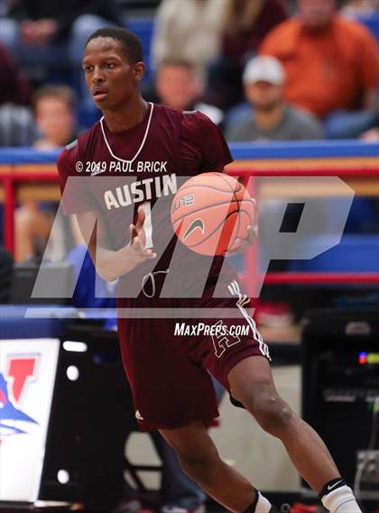 Thumbnail 3 in Westlake vs Austin High photogallery.