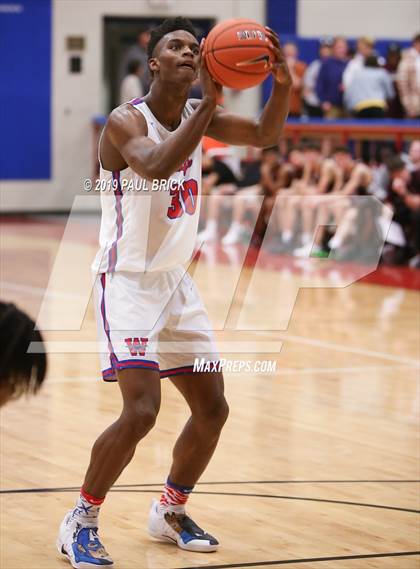 Thumbnail 2 in Westlake vs Austin High photogallery.