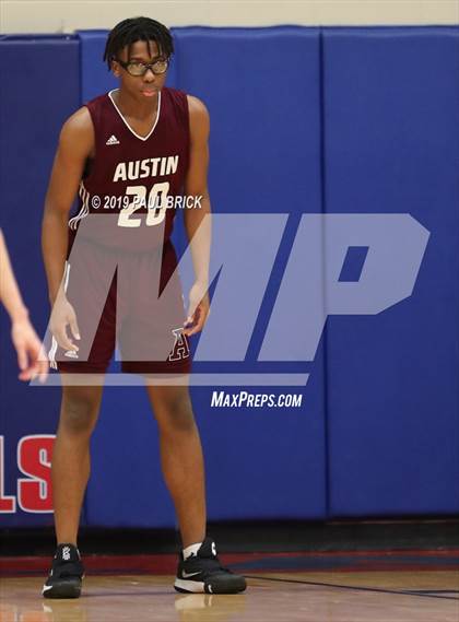 Thumbnail 2 in Westlake vs Austin High photogallery.