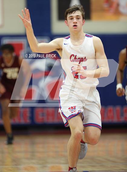 Thumbnail 2 in Westlake vs Austin High photogallery.