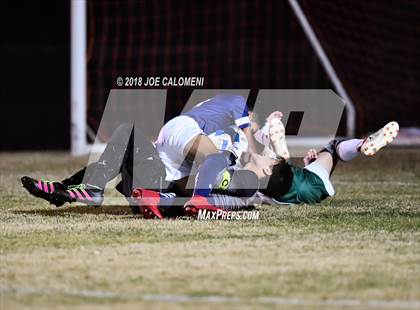 Thumbnail 2 in Central Catholic vs Reagan [Ronald] photogallery.