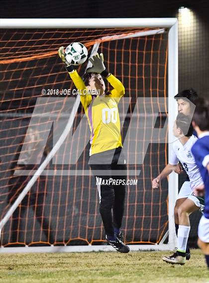 Thumbnail 2 in Central Catholic vs Reagan [Ronald] photogallery.