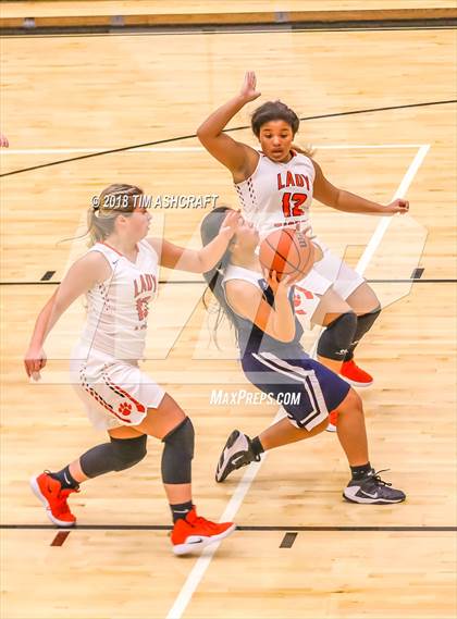 Thumbnail 3 in Oldenburg @ Lawrenceburg photogallery.