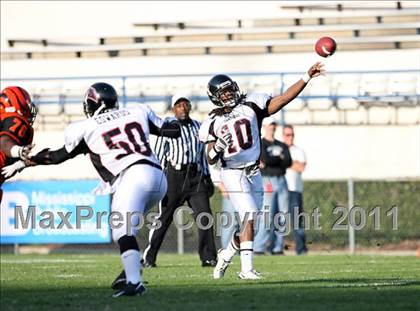 Thumbnail 3 in Calhoun City vs. Lumberton (MHSAA Class 2A Final) photogallery.