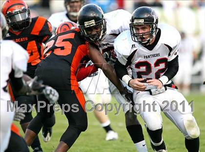 Thumbnail 2 in Calhoun City vs. Lumberton (MHSAA Class 2A Final) photogallery.