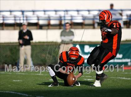 Thumbnail 1 in Calhoun City vs. Lumberton (MHSAA Class 2A Final) photogallery.