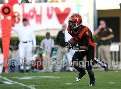 Thumbnail 1 in Calhoun City vs. Lumberton (MHSAA Class 2A Final) photogallery.