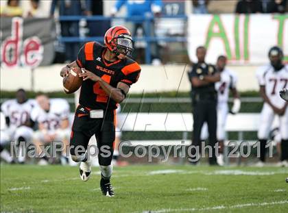 Thumbnail 2 in Calhoun City vs. Lumberton (MHSAA Class 2A Final) photogallery.