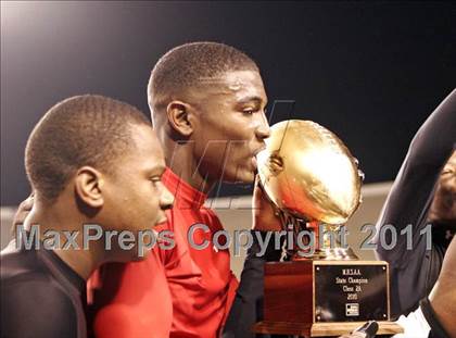 Thumbnail 2 in Calhoun City vs. Lumberton (MHSAA Class 2A Final) photogallery.