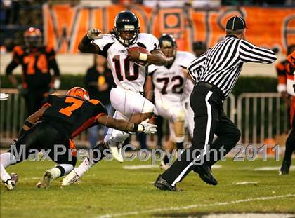 Thumbnail 1 in Calhoun City vs. Lumberton (MHSAA Class 2A Final) photogallery.