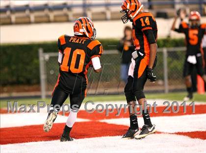 Thumbnail 1 in Calhoun City vs. Lumberton (MHSAA Class 2A Final) photogallery.
