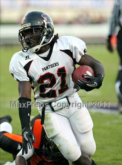 Thumbnail 1 in Calhoun City vs. Lumberton (MHSAA Class 2A Final) photogallery.