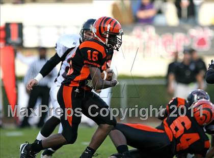 Thumbnail 1 in Calhoun City vs. Lumberton (MHSAA Class 2A Final) photogallery.