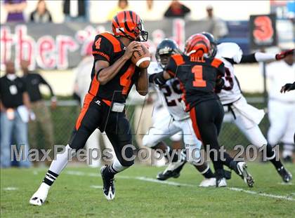 Thumbnail 1 in Calhoun City vs. Lumberton (MHSAA Class 2A Final) photogallery.