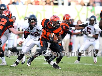 Thumbnail 1 in Calhoun City vs. Lumberton (MHSAA Class 2A Final) photogallery.